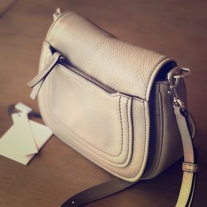 Marc Jacobs
Empire City Mini Messenger Crossbody